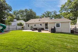 10 Willington Rd, Pawtucket, RI 02861 - Photo 35