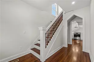 21 Russell Ave, Newport, RI 02840 - Photo 9