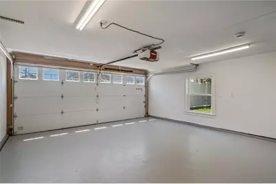 21 Russell Avenue, Newport, RI 02840 - Photo 7