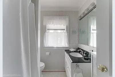 51 Powel Avenue, Newport, RI 02840 - Photo 21