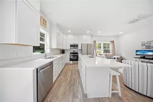 24 Wanda St, Narragansett, RI 02882 - Photo 11