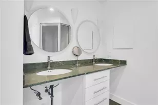 18 Imperial Pl, Providence, RI 02903 - Photo 13