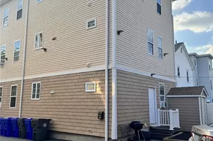 82 Sutton St, Providence, RI 02903 - Photo 3