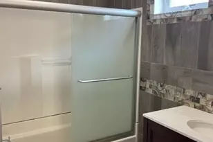 82 Sutton St, Providence, RI 02903 - Photo 17