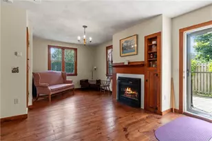 17 Crest Dr, North Kingstown, RI 02852 - Photo 19