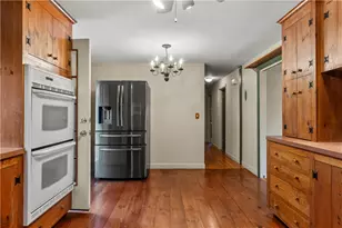 17 Crest Dr, North Kingstown, RI 02852 - Photo 13