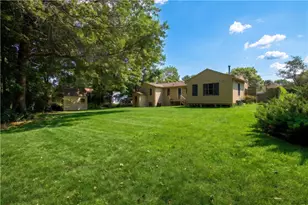 17 Crest Dr, North Kingstown, RI 02852 - Photo 47