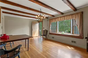 17 Crest Dr, North Kingstown, RI 02852 - Photo 9