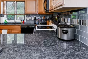 479 Providence St, Warwick, RI 02886 - Photo 7