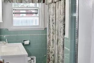 52 Kenyon Rd, Cranston, RI 02910 - Photo 19