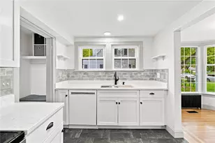 140 Myrtle Ave, Warwick, RI 02886 - Photo 15