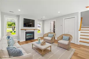 51 Pine St, Portsmouth, RI 02871 - Photo 5