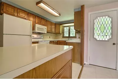 17 Lynn Lane, Hopkinton, RI 02804 - Photo 7