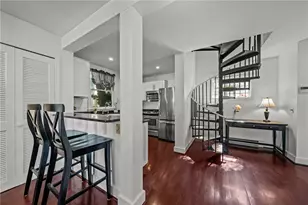 2 Lasalle Pl, Newport, RI 02840 - Photo 9