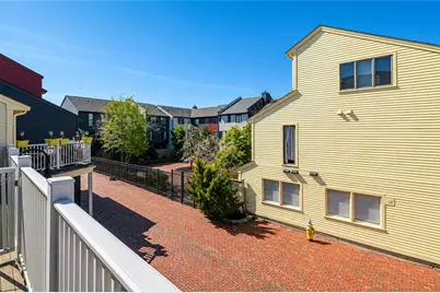 214 Goddard Row, Newport, RI 02840 - Photo 5