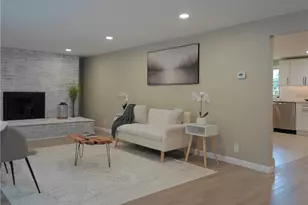 115 Hilltop Dr, Johnston, RI 02919 - Photo 3
