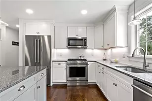 206 Poppasquash Rd, Bristol, RI 02809 - Photo 11
