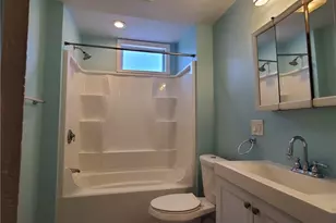 27 Centre St, West Warwick, RI 02893 - Photo 9