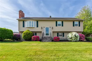 9 Kathleen Dr, Warren, RI 02885 - Photo 1