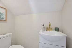 190 River Vue Ave, Warwick, RI 02889 - Photo 21