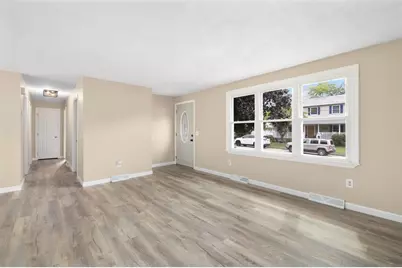 120 Tampa Street, West Warwick, RI 02893 - Photo 17