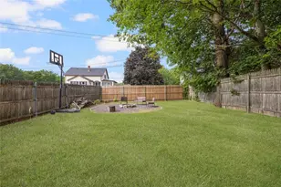 120 Tampa St, West Warwick, RI 02893 - Photo 5