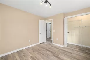 120 Tampa St, West Warwick, RI 02893 - Photo 23