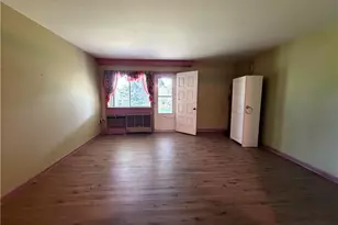 347 Main Rd, Tiverton, RI 02878 - Photo 9