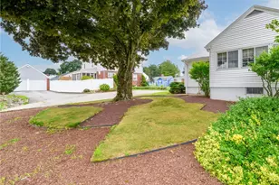 47 Homeland St, Johnston, RI 02919 - Photo 7
