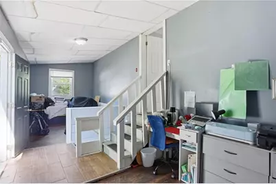 132 Roger Williams Avenue, Providence, RI 02907 - Photo 31