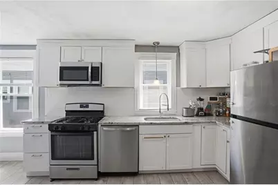 132 Roger Williams Avenue, Providence, RI 02907 - Photo 7