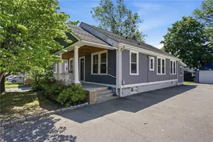 132 Roger Williams Ave, Providence, RI 02907 - Photo 3
