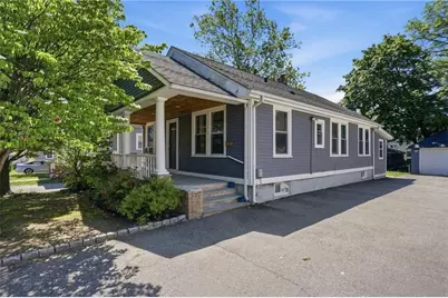 132 Roger Williams Avenue, Providence, RI 02907 - Photo 3