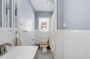 132 Roger Williams Ave, Providence, RI 02907 - Photo 25