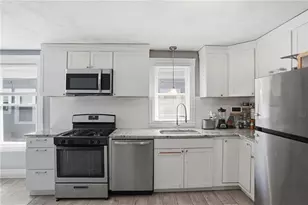 132 Roger Williams Ave, Providence, RI 02907 - Photo 7