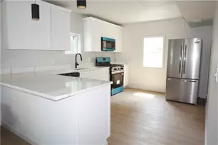 37 Cyr St, Providence, RI 02905 - Photo 15