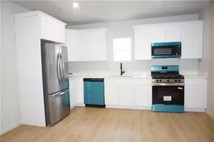 37 Cyr St, Providence, RI 02905 - Photo 7