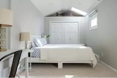 22 Gunning Court, Middletown, RI 02842 - Photo 11
