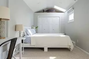 22 Gunning Ct, Middletown, RI 02842 - Photo 11