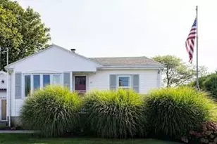 22 Gunning Ct, Middletown, RI 02842 - Photo 1
