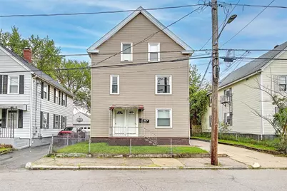 139 Hunts Avenue #1st, Pawtucket, RI 02861 - Photo 1