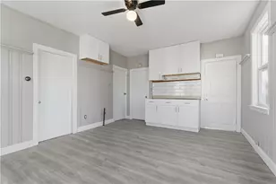 35 Gray St, Providence, RI 02909 - Photo 3