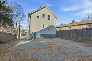 35 Gray St, Providence, RI 02909 - Photo 23