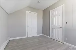 35 Gray St, Providence, RI 02909 - Photo 13
