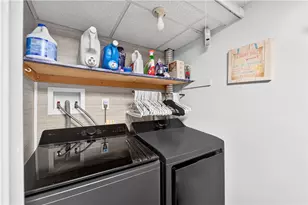 53 Peckham St, Pawtucket, RI 02861 - Photo 29