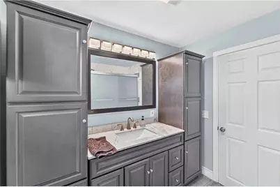 53 Peckham Street, Pawtucket, RI 02861 - Photo 17