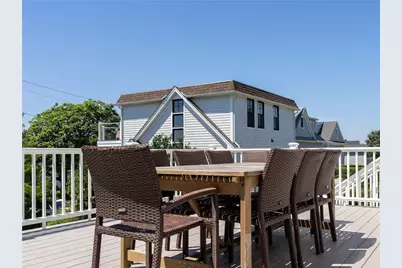 29 Crest Street, Middletown, RI 02842 - Photo 3