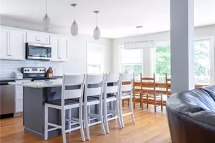 29 Crest St, Middletown, RI 02842 - Photo 5