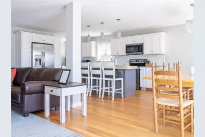 29 Crest Street, Middletown, RI 02842 - Photo 7