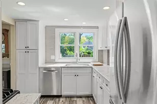 12 Elton Rd, Barrington, RI 02806 - Photo 11